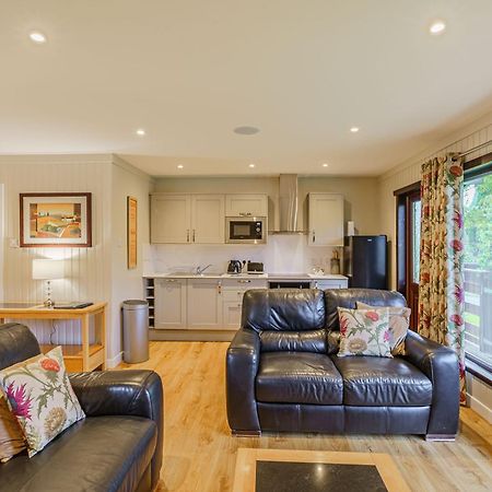 Bluebell Lodge 4 With Hot Tub Newton Stewart Exterior foto